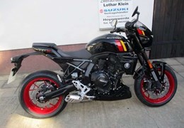 Neumotorrad Suzuki GSX-8TT