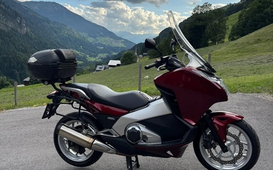 Gebrauchtmotorrad Honda Integra - Bild 1