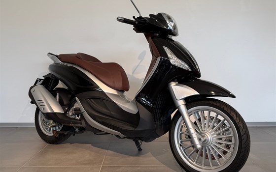 Gebrauchtmotorrad Piaggio Beverly 300 i.e. - Bild 3