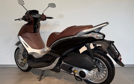 Gebrauchtmotorrad Piaggio Beverly 300 i.e. - Bild 7