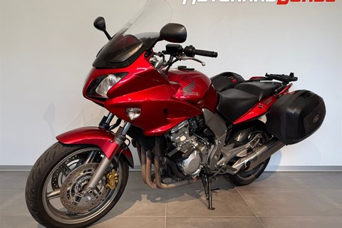 Tourentaugliche Motorräder bis 3.500 Euro