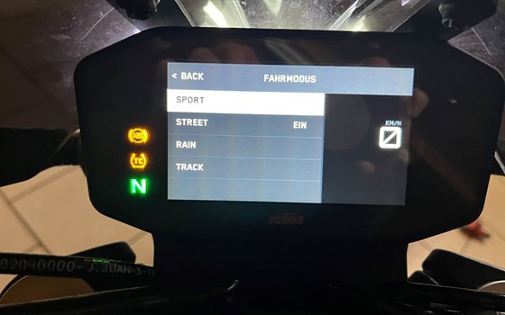 Gebrauchtmotorrad KTM 790 Duke - Bild 9