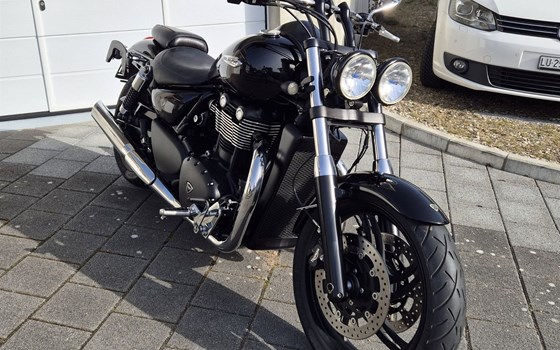 Motorrad Occasion Triumph Thunderbird Storm - Bild 6