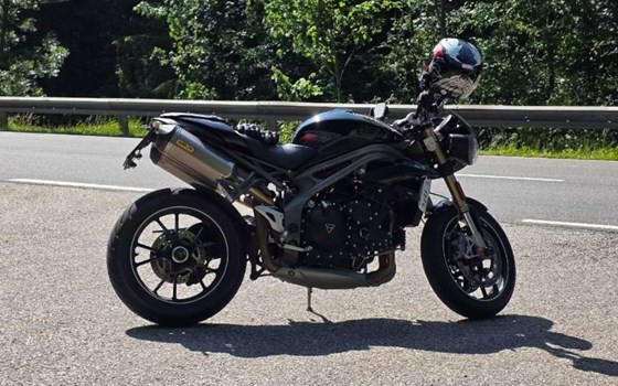 Gebrauchtmotorrad Triumph Speed Triple S - Bild 4