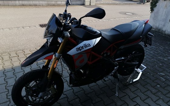 Gebrauchtmotorrad Aprilia Dorsoduro 900 - Bild 1