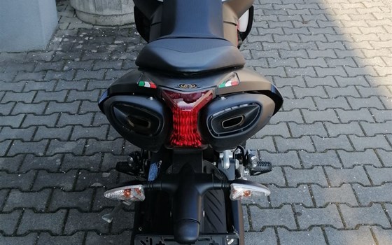 Gebrauchtmotorrad Aprilia Dorsoduro 900 - Bild 9