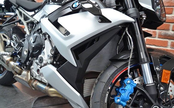 Gebrauchtmotorrad BMW M 1000 R - Bild 5