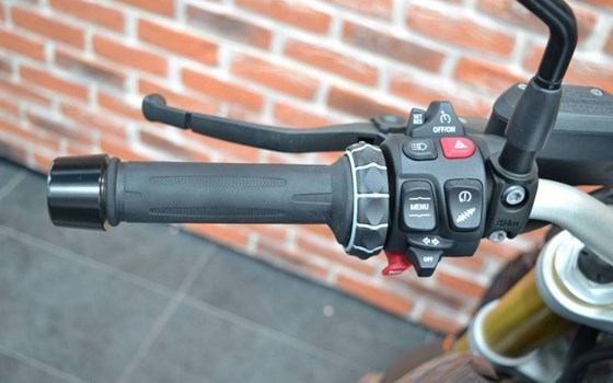 Gebrauchtmotorrad BMW R 1250 R - Bild 9