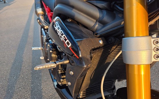 Gebrauchtmotorrad Triumph Speed Triple R - Bild 6