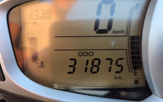 Gebrauchtmotorrad Triumph Speed Triple R - Bild 8