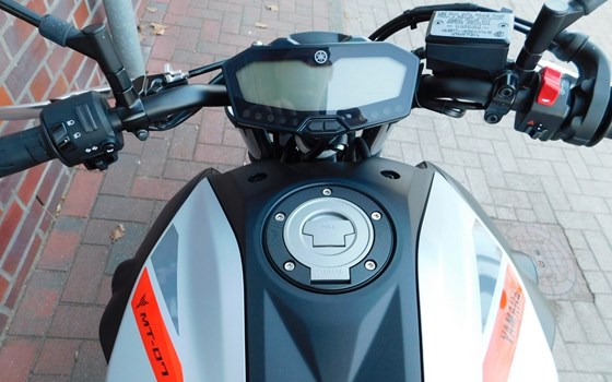 Gebrauchtmotorrad Yamaha MT-07 - Bild 12