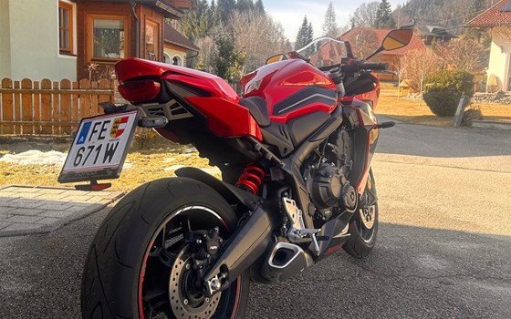 Gebrauchtmotorrad Honda CBR650R - Bild 2