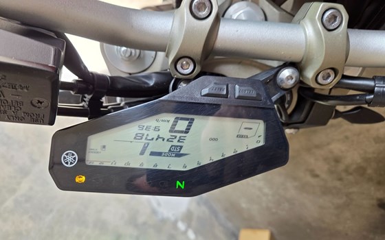 Motorrad Occasion Yamaha MT-09 - Bild 2