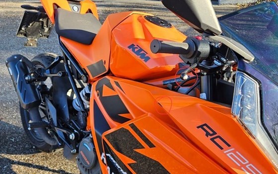 Gebrauchtmotorrad KTM RC 125 - Bild 2