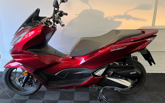 Gebrauchtmotorrad Honda PCX125 - Bild 4