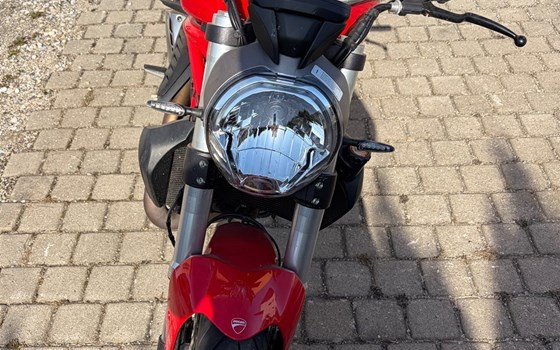 Gebrauchtmotorrad Ducati Monster 821 - Bild 1