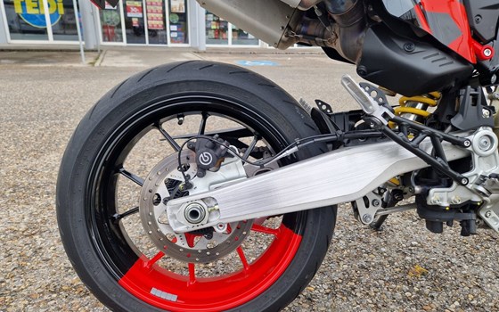 Gebrauchtmotorrad Ducati Hypermotard 698 Mono RVE - Bild 8