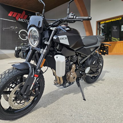 NEUFAHRZEUG Husqvarna Svartpilen 801