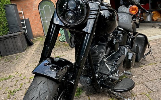 Motorrad Occasion Harley-Davidson Softail Slim S - Bild 2