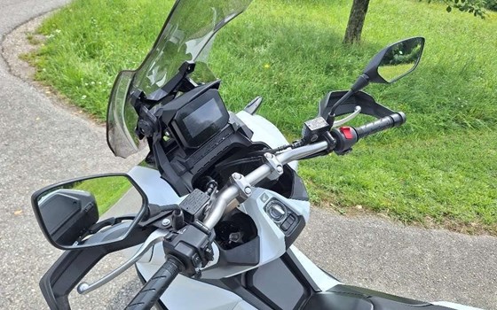 Gebrauchtmotorrad Honda ADV350 - Bild 3