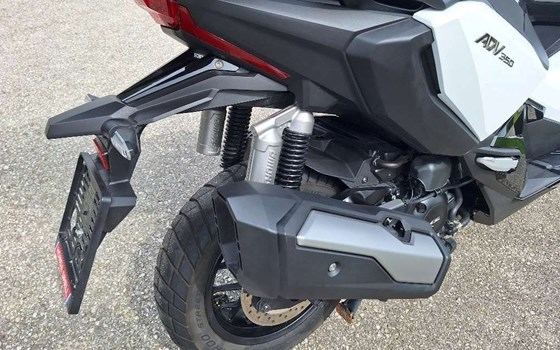 Gebrauchtmotorrad Honda ADV350 - Bild 5