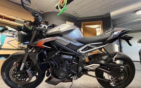 Gebrauchtmotorrad Triumph Speed Triple RS - Bild 2