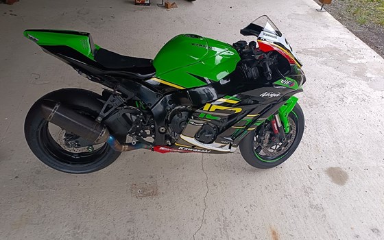 Gebrauchtmotorrad Kawasaki Ninja ZX-10R - Bild 4