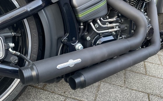 Gebrauchtmotorrad Harley-Davidson Softail Breakout FXSB - Bild 12