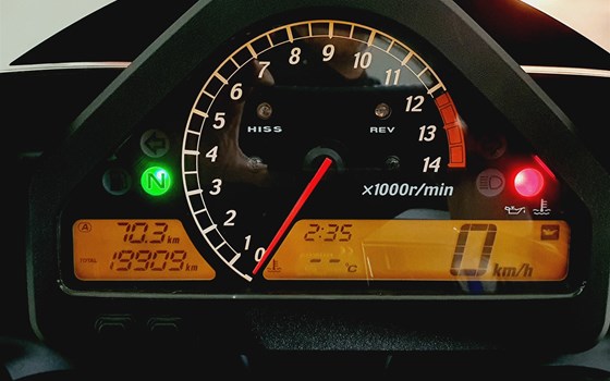 Gebrauchtmotorrad Honda CBR1000RR Fireblade - Bild 9