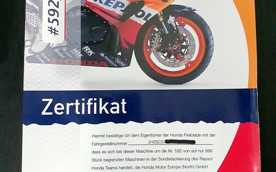 Gebrauchtmotorrad Honda CBR1000RR Fireblade - Bild 11