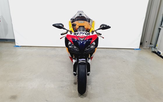 Gebrauchtmotorrad Honda CBR1000RR Fireblade - Bild 7
