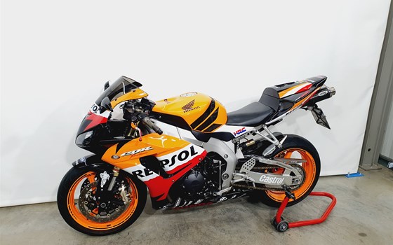 Gebrauchtmotorrad Honda CBR1000RR Fireblade - Bild 6