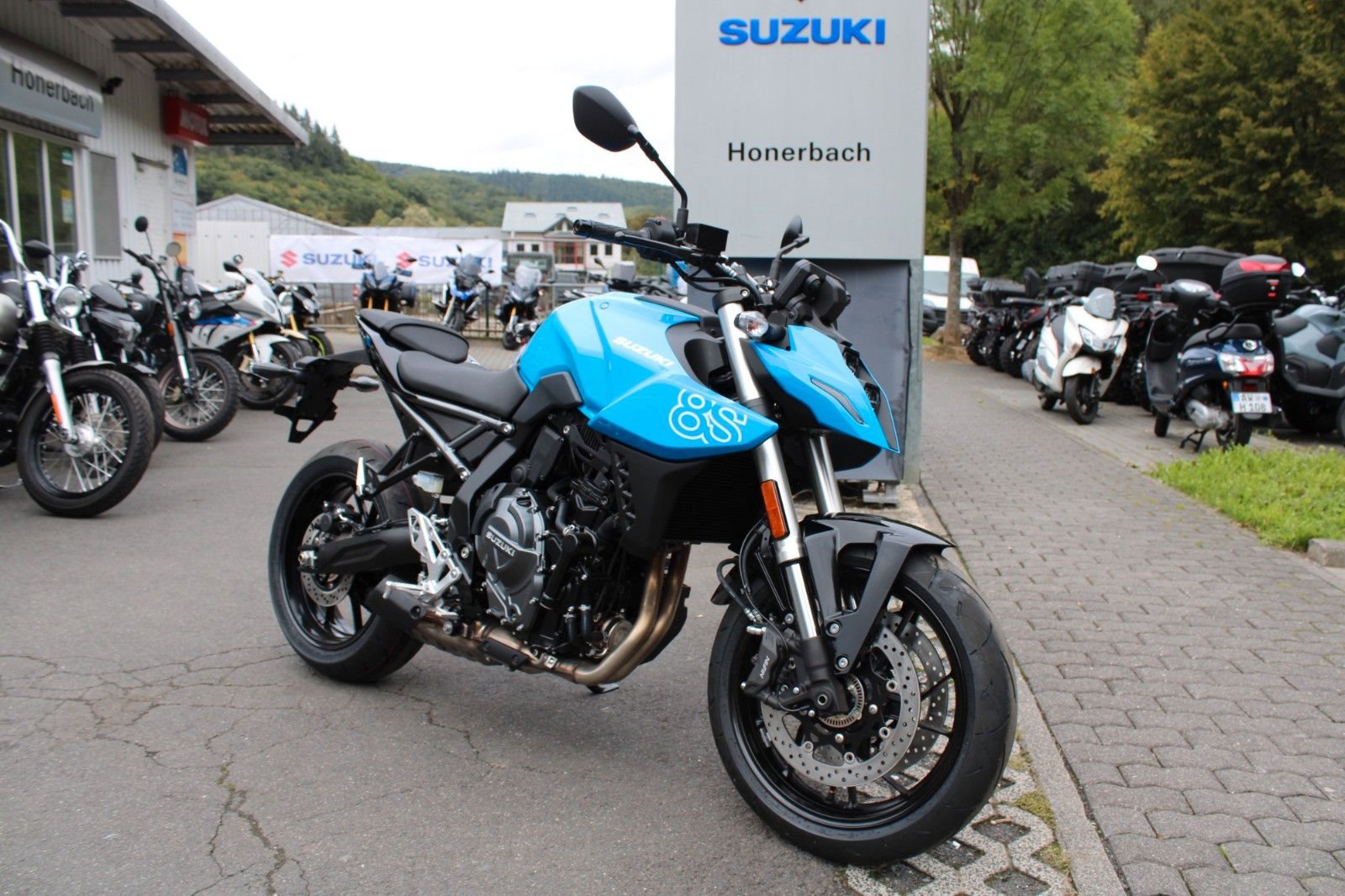 Suzuki GSX-8S