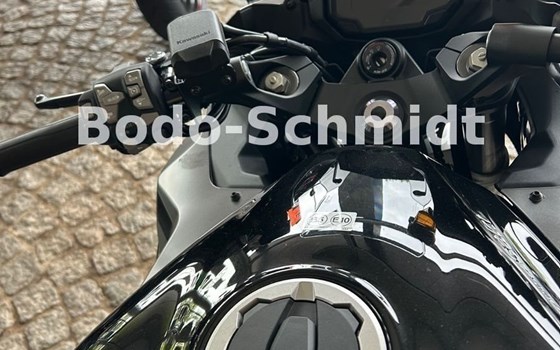 Gebrauchtmotorrad Kawasaki Ninja 1100SX SE - Bild 7