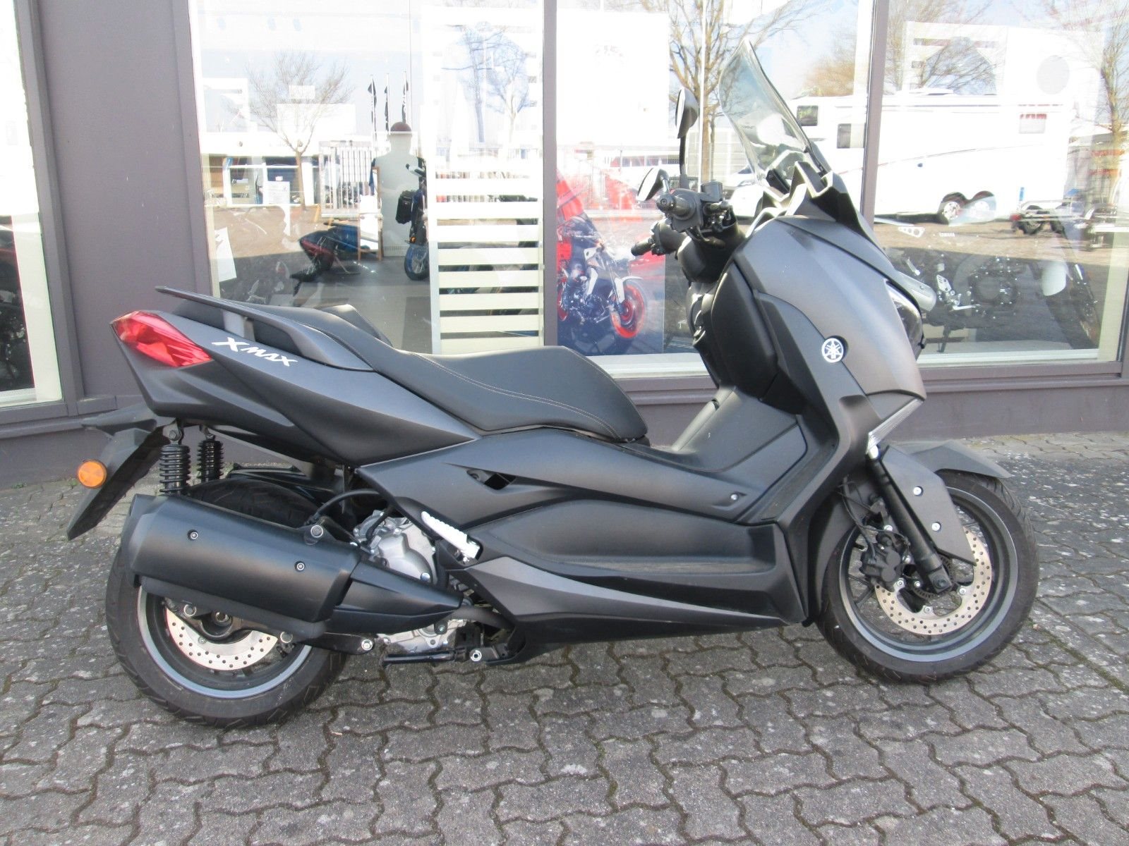 Yamaha XMAX 300
