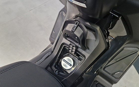 Neufahrzeug Honda Forza 350 - Bild 9