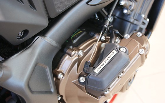 Neufahrzeug Honda CB650R E-Clutch - Bild 4