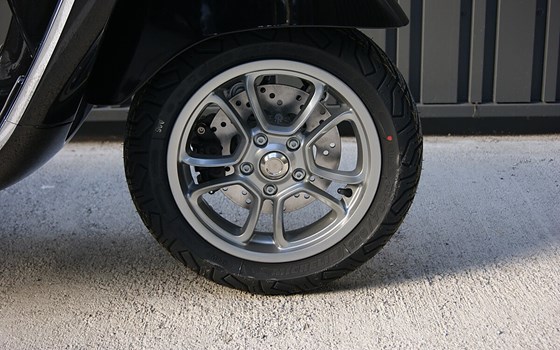 Neufahrzeug Vespa GTS 310 - Bild 4