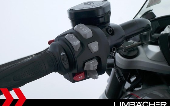 Gebrauchtmotorrad Triumph Rocket 3 GT - Bild 24