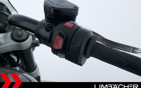 Gebrauchtmotorrad Triumph Rocket 3 GT - Bild 25