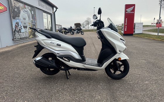 Gebrauchtmotorrad Suzuki Burgman 125 - Bild 2