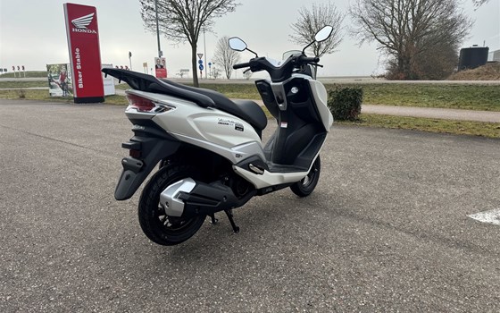 Gebrauchtmotorrad Suzuki Burgman 125 - Bild 3