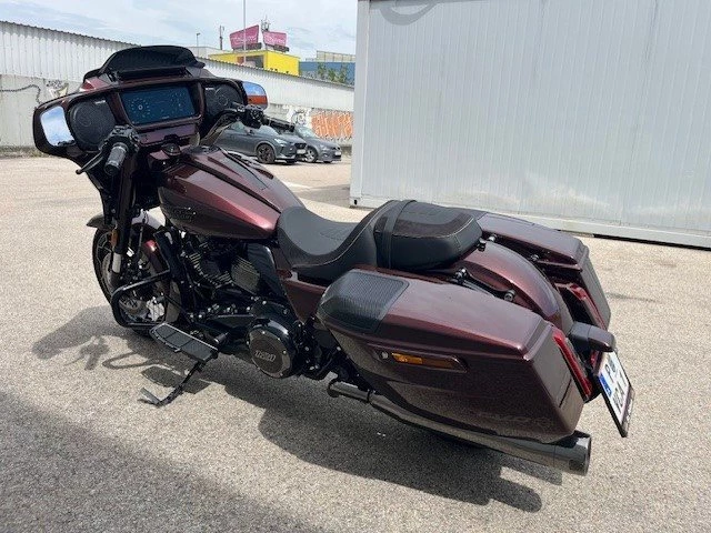 Harley-Davidson CVO Street Glide FLHXSE (Copperhead/Scorched Chrome Finish) - Bild 14