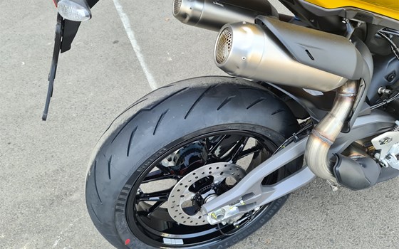 Neufahrzeug Ducati Streetfighter V2 S - Bild 3