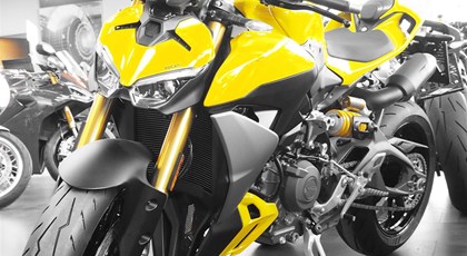 Neumotorrad Ducati Streetfighter V2 S