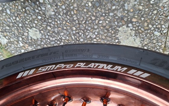 Gebrauchtmotorrad KTM 690 SMC R - Bild 6