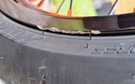 Gebrauchtmotorrad KTM 690 SMC R - Bild 9