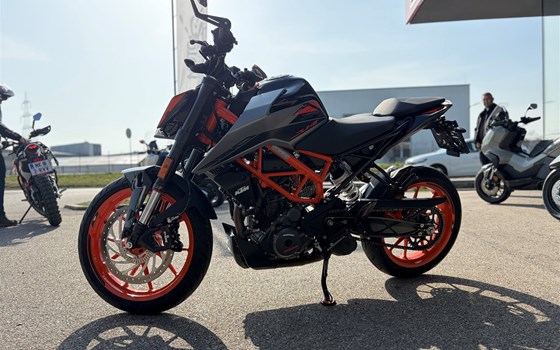 Gebrauchtmotorrad KTM 390 Duke - Bild 3