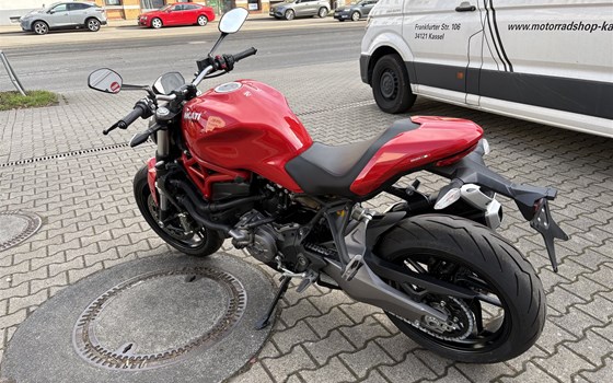 Gebrauchtmotorrad Ducati Monster 821 - Bild 2