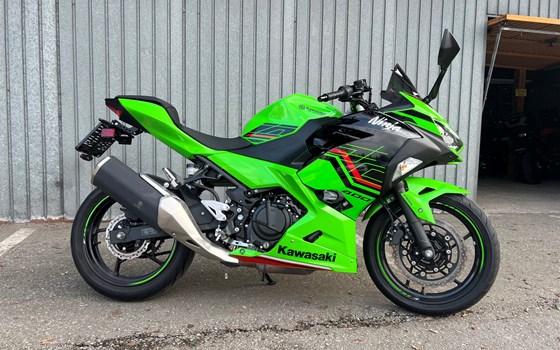 Gebrauchtmotorrad Kawasaki Ninja 400 - Bild 3